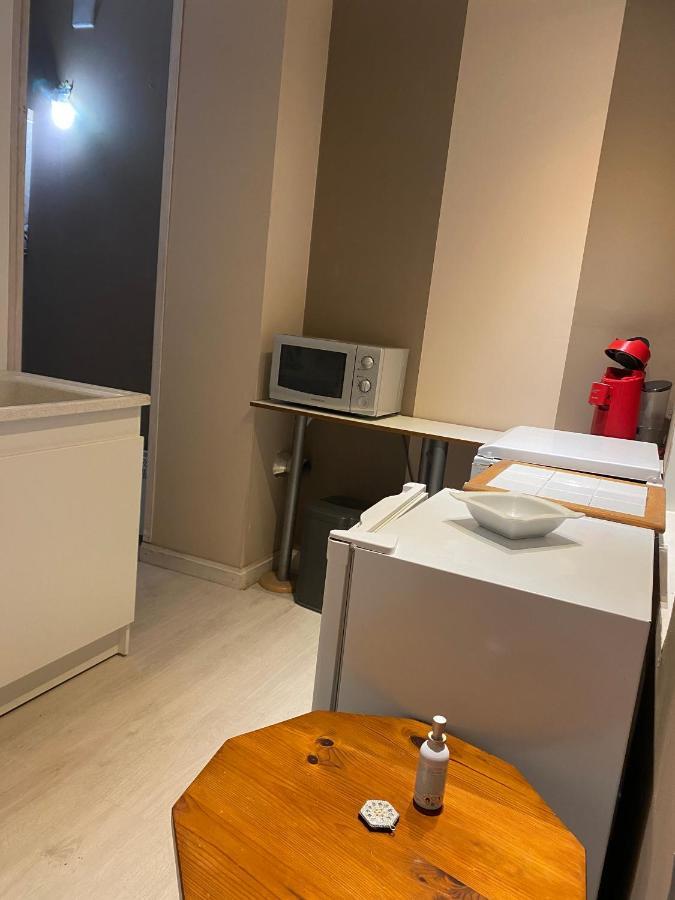 Le CheneAdorable Gesthouse Avec Parking Gratuit Sur Place.アパートメント エクステリア 写真